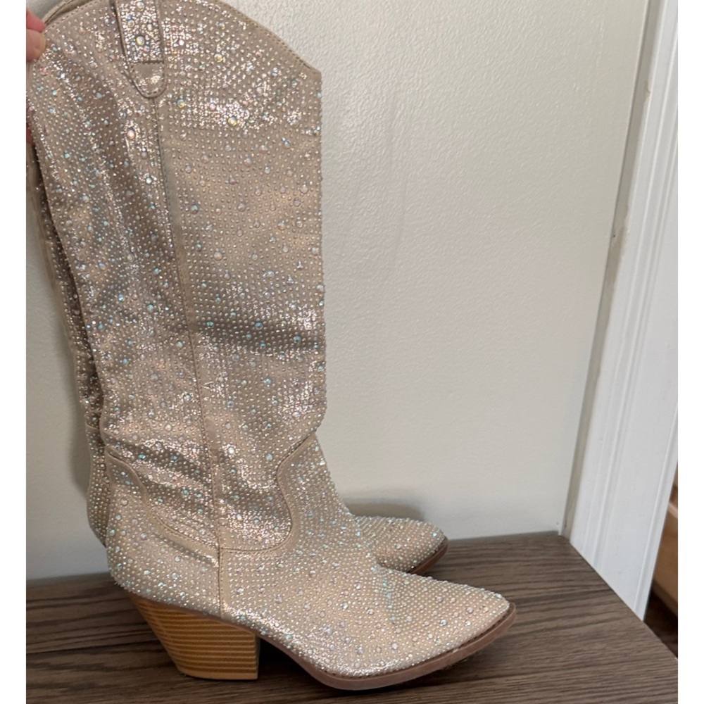 Sparkling Beige Western Boots